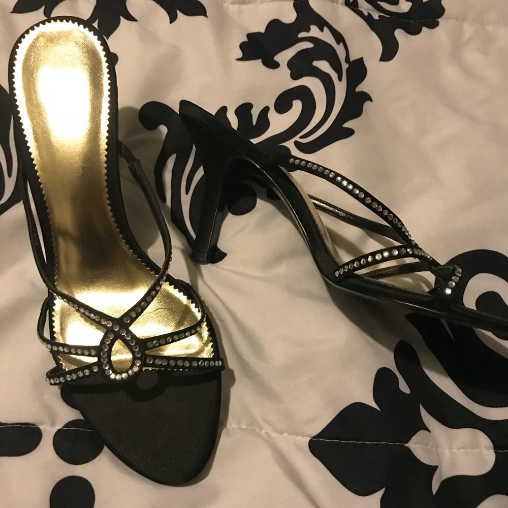 Strappy heels - Picture 3 of 5
